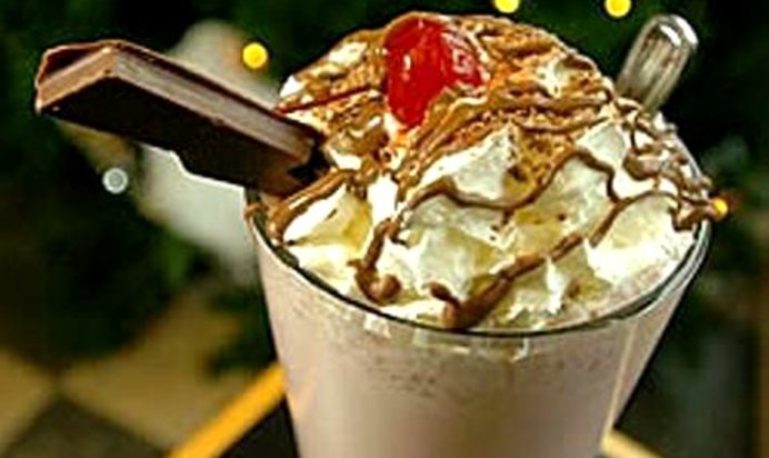 Молочный коктейль с шоколадом и мятой