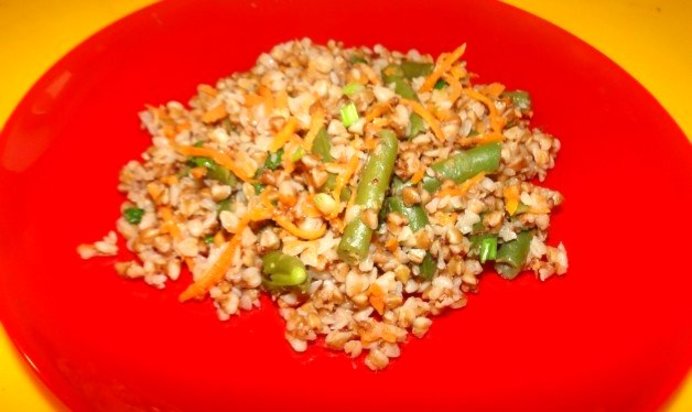 Гречка, тушенная с овощами