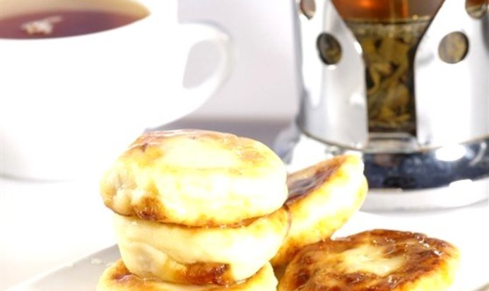 Сырники с яблоками и сухофруктами