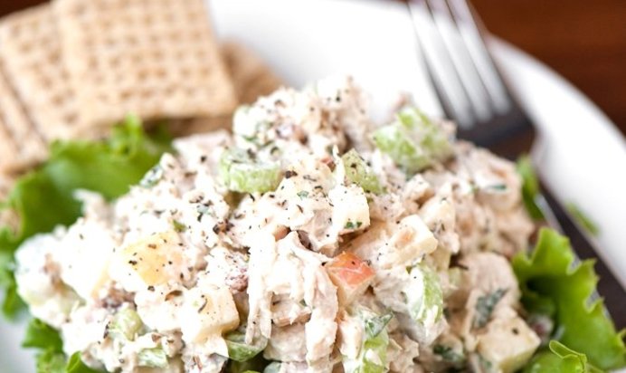 Диетический салат с индейкой