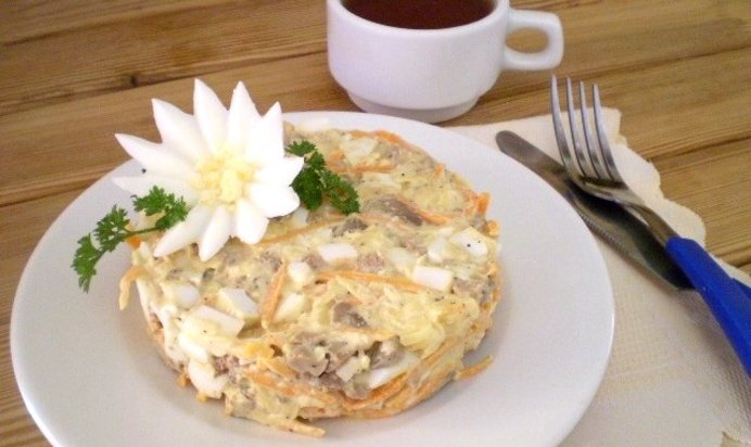 Салат с корейской морковью и печенью