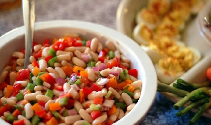 Салат с бобами