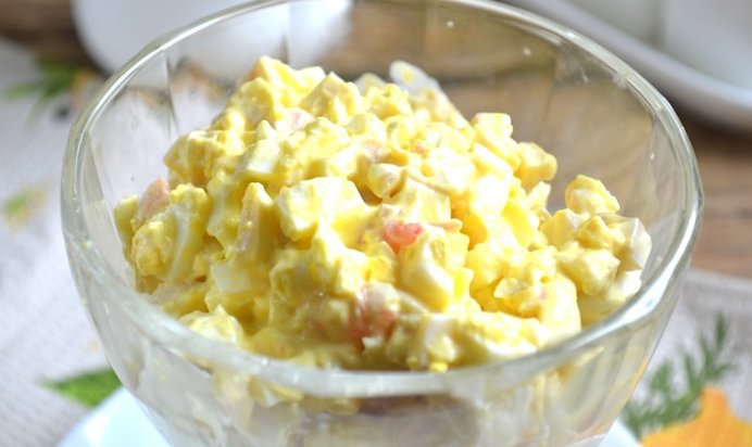 Салат с кальмарами и креветками