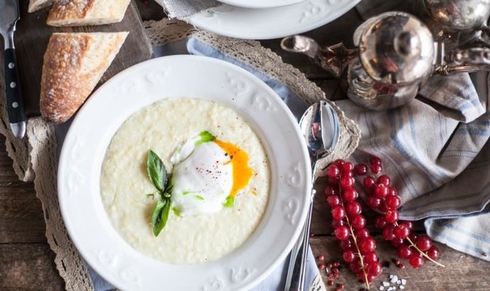 Пшенная каша с яйцом пашот