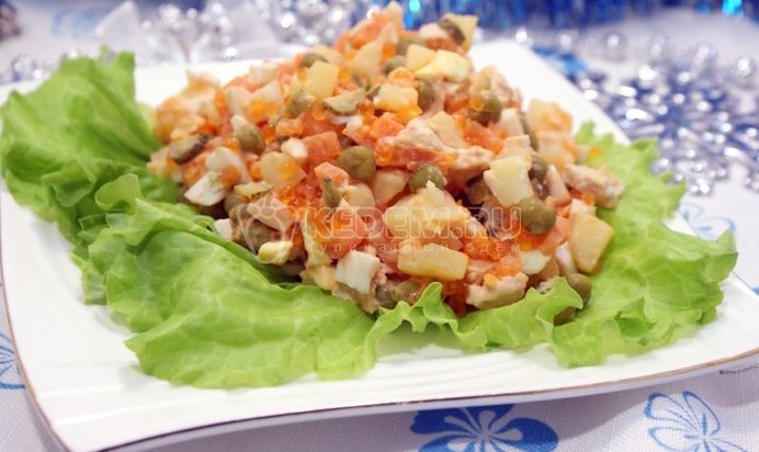 Салат из овощей с ранчо Чино