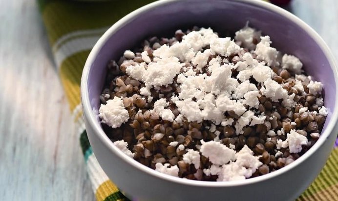 Гречка с адыгейским сыром